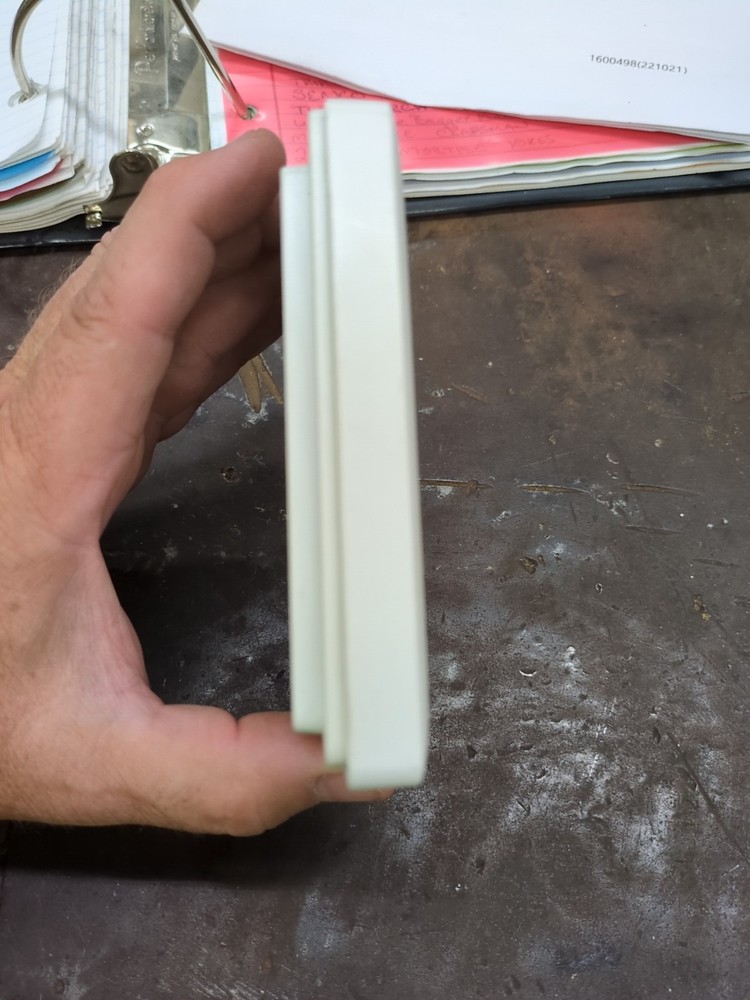 Johnson Controls T500HCP1 Programmable Thermostat White