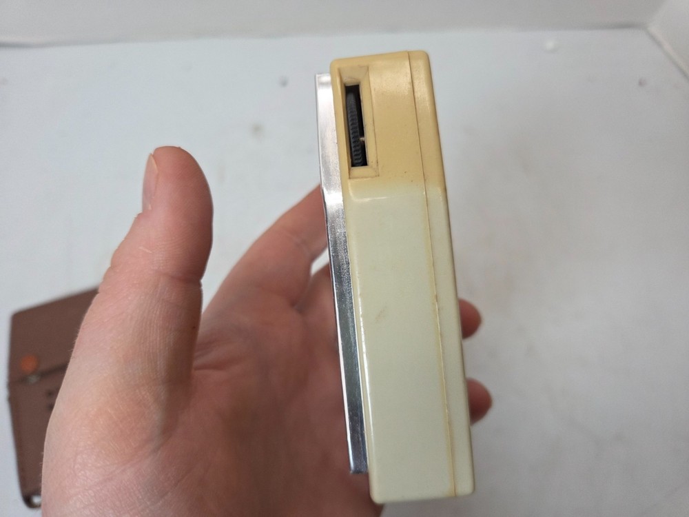 Vintage Summit Transistor HS-657 Transistor radio in case