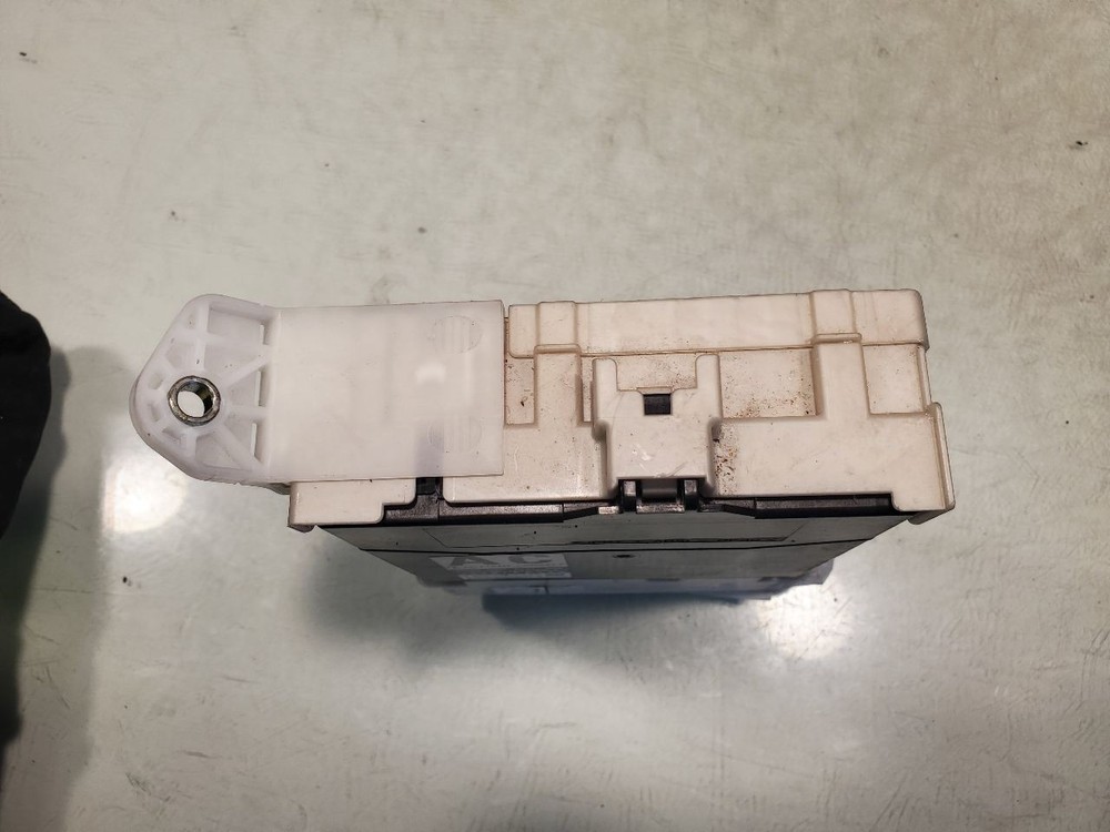 86 2017 Fuse Box Cabin