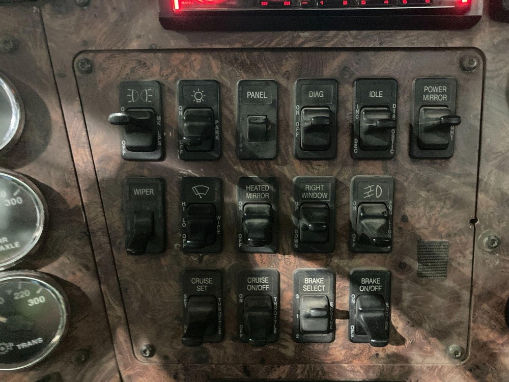 International 9400 SWITCH Dash Panel - Used