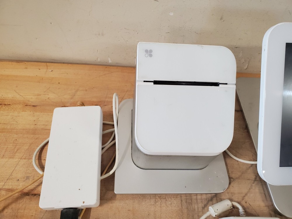 CLOVER C100 13" Touch Screen POS System W/ Printer and Keypad, Read