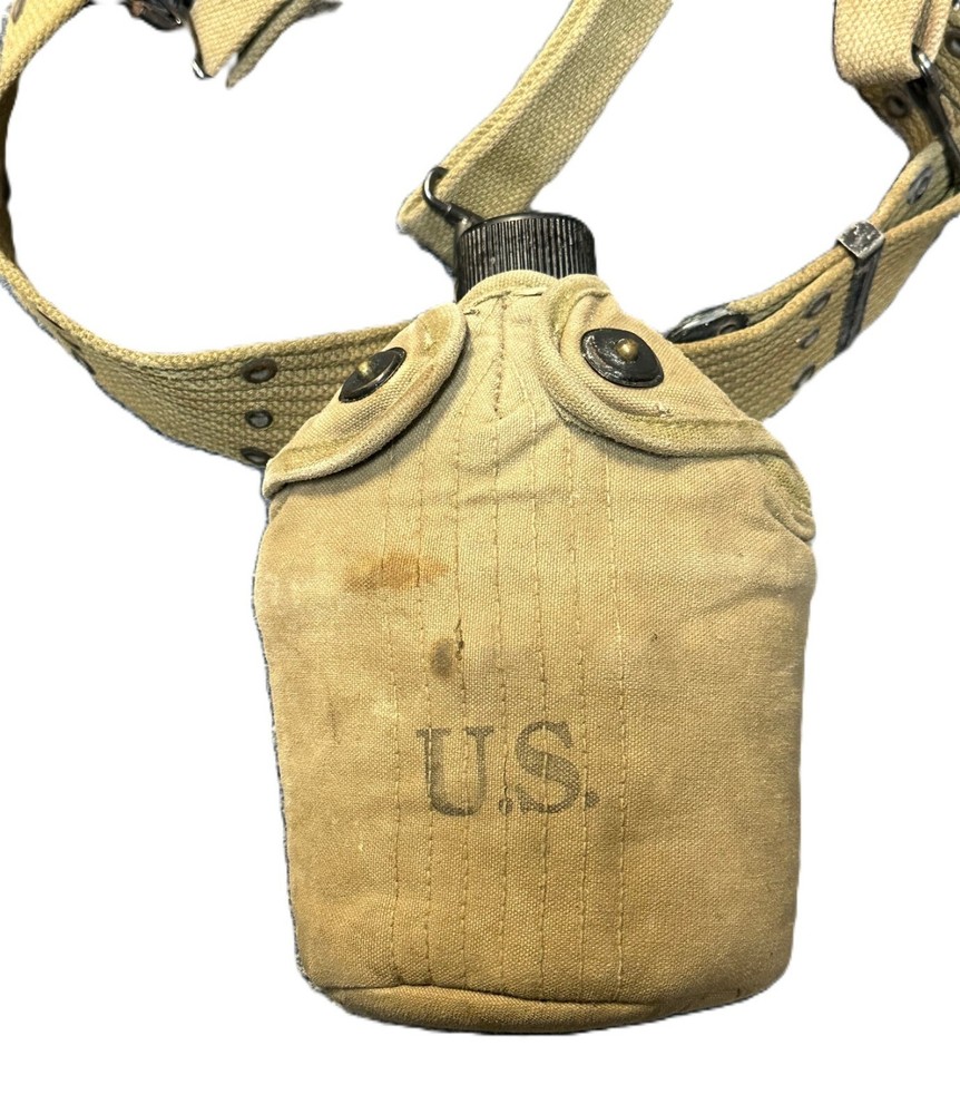 US GI WWII DATED FIELD COMBAT SET.