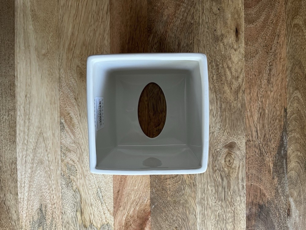Kassatex Le Bain Porcelain Tissue Holder