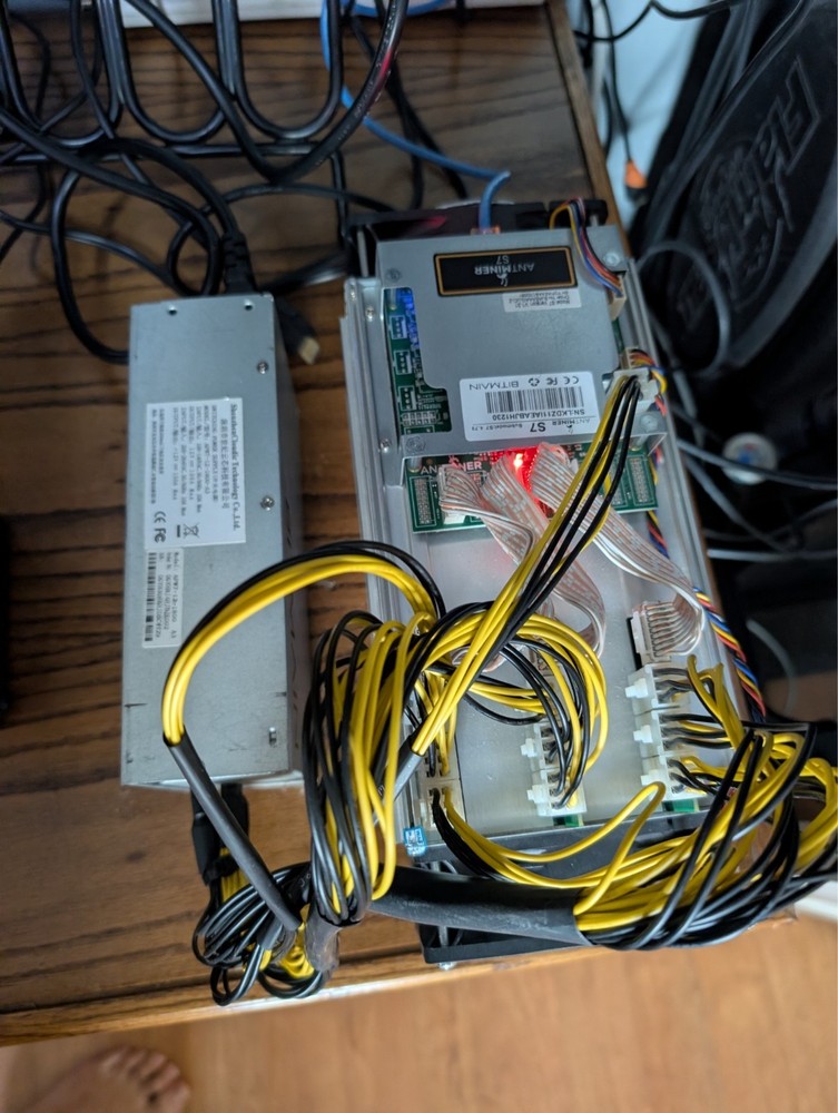 Bitmain Antminer S7 ~ 4.73 TH/s, WORKING - PULLED - W/ 110v Bitmain Power Supply
