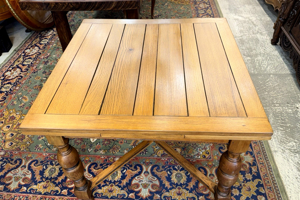 English Antique Oak Draw Leaf Table / Kitchen Table
