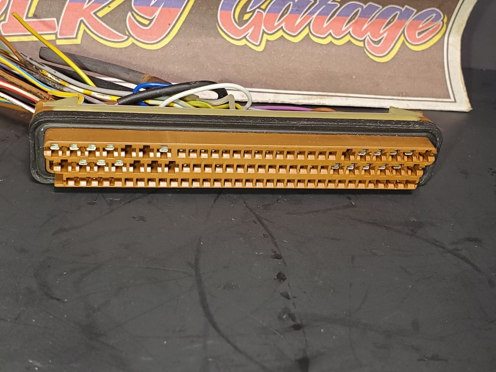 E36 E38 E39 B5 B6 B7 Bosch Motronic TCU Plug Connector Transmission Computer