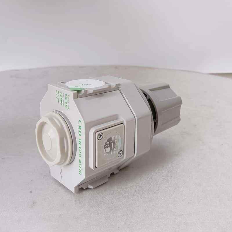 1PC NEW CKD R4000-15-W pressure reducing valve Fast Delivery