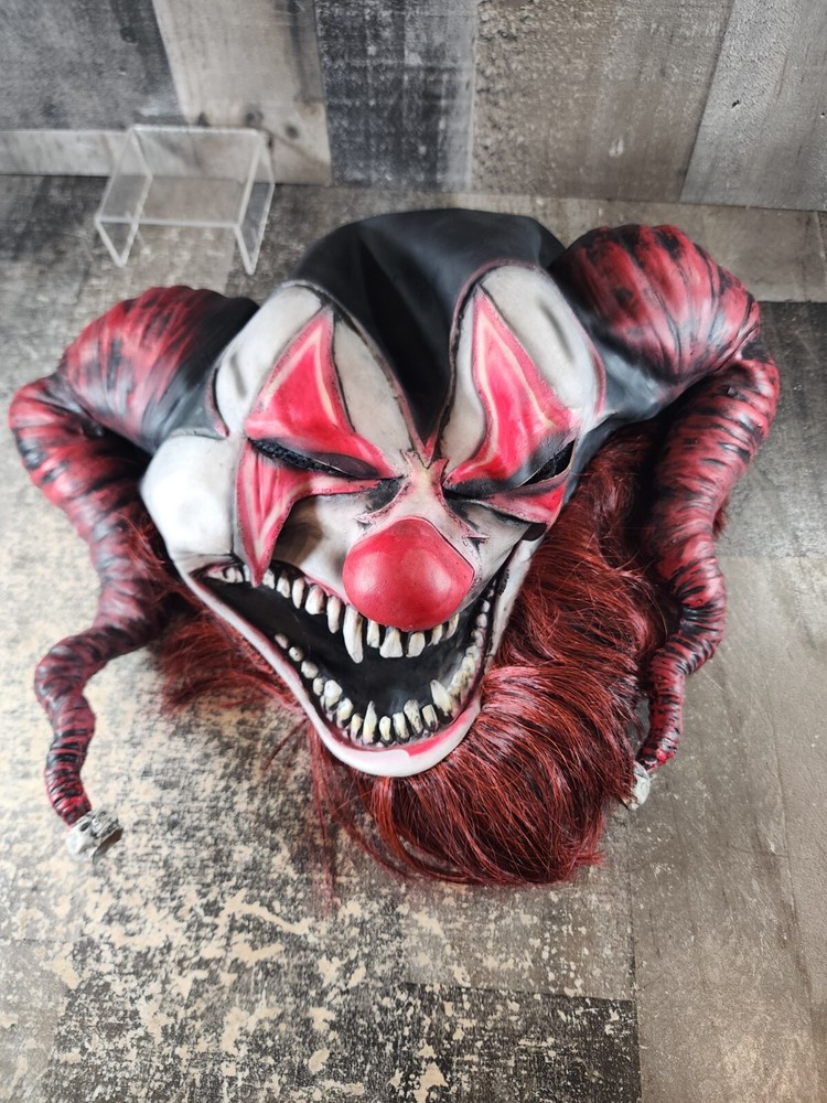 Jester Killer Clown Sharp Teeth Red Beard Mask 2016