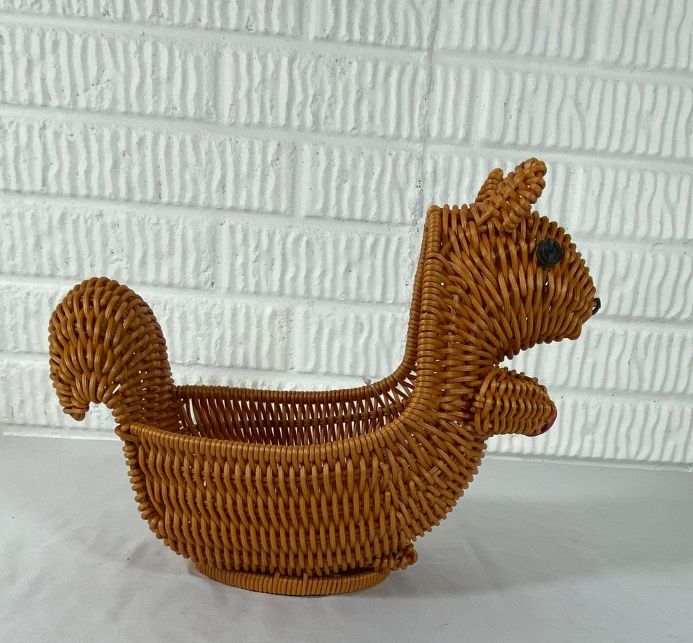 Rattan Squirrel Shape Woven Wicker Brown Basket With Nut NWT