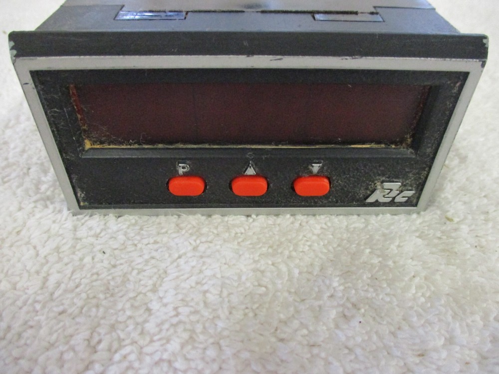 Red Lion Controls Totalizer Thermocouple Meter    IMT00002