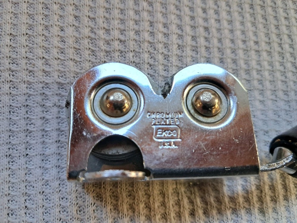 Vintage Ekco Metal Knife Sharpener Pull-Through Black Plastic Handle Great Shape