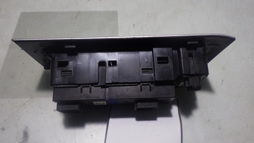 08 MERCURY MOUNTAINEER Front Door Switch
