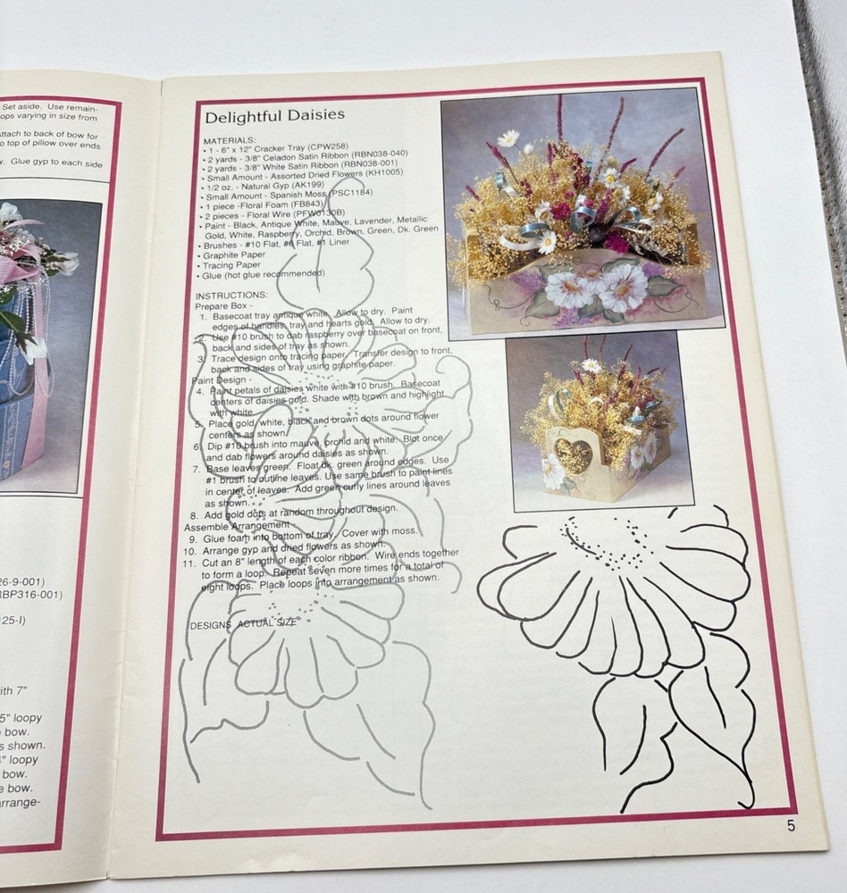 Romantic Expressions Booklet Creative Crafting BKW111 50 Elegant Accent Patterns