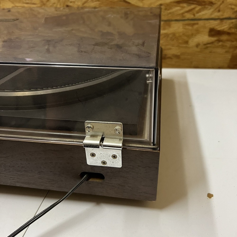 Sansui SR-4040 2-Speed Belt-Drive Turntable Record Player