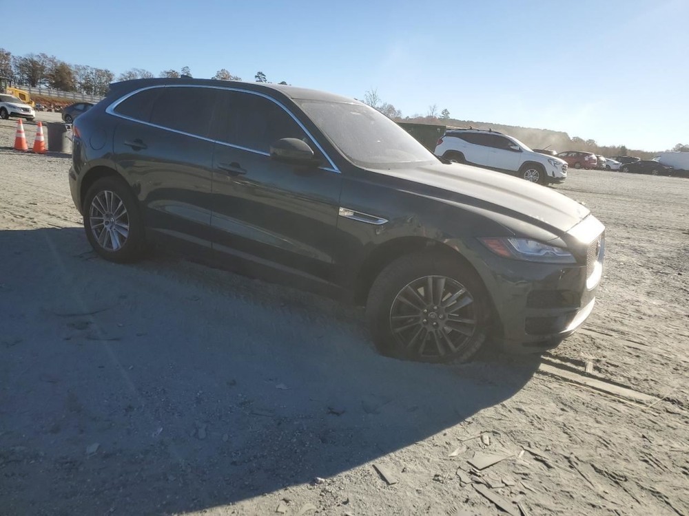 F-PACE 2017 Glove Box 4960752