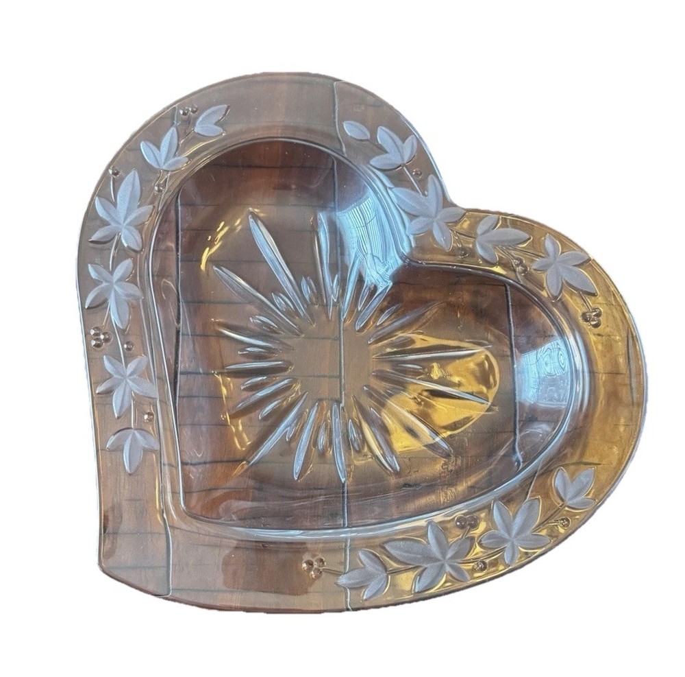 Mikasa Christmas Heart Dish 13”