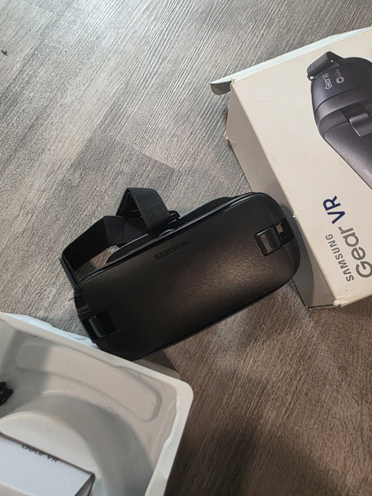 Samsung Gear VR Smartphone VR Headset Black Micro USB Plastic Virtual Reality