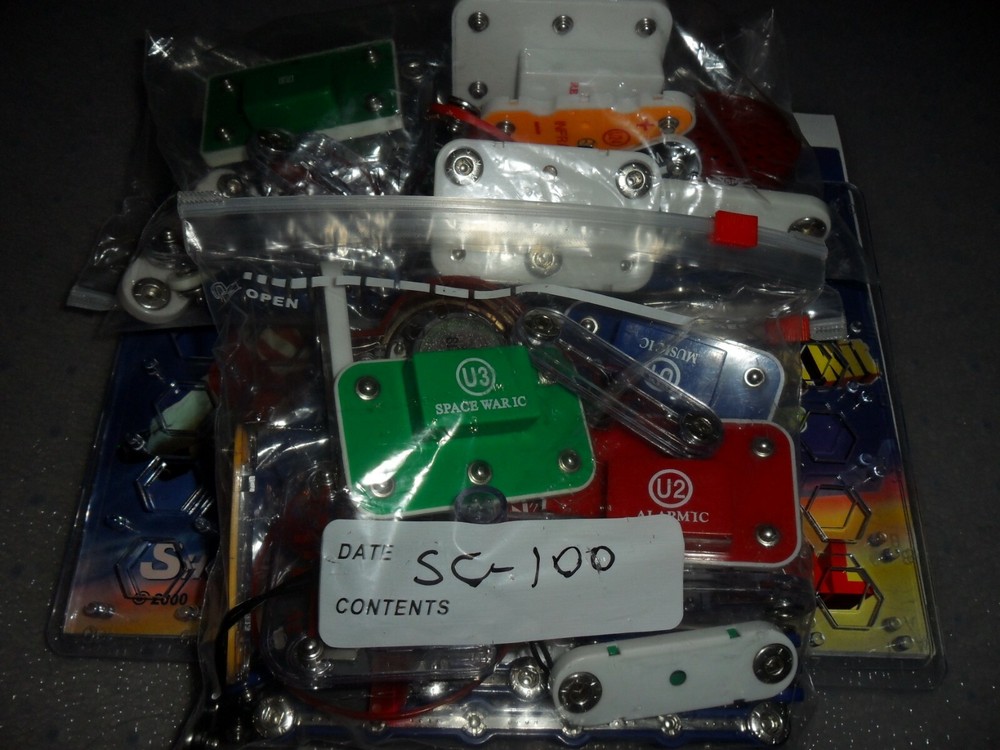 Snap Circuits Creative Kit Manual bundle Model SC-100 blocks plus 320 Projects