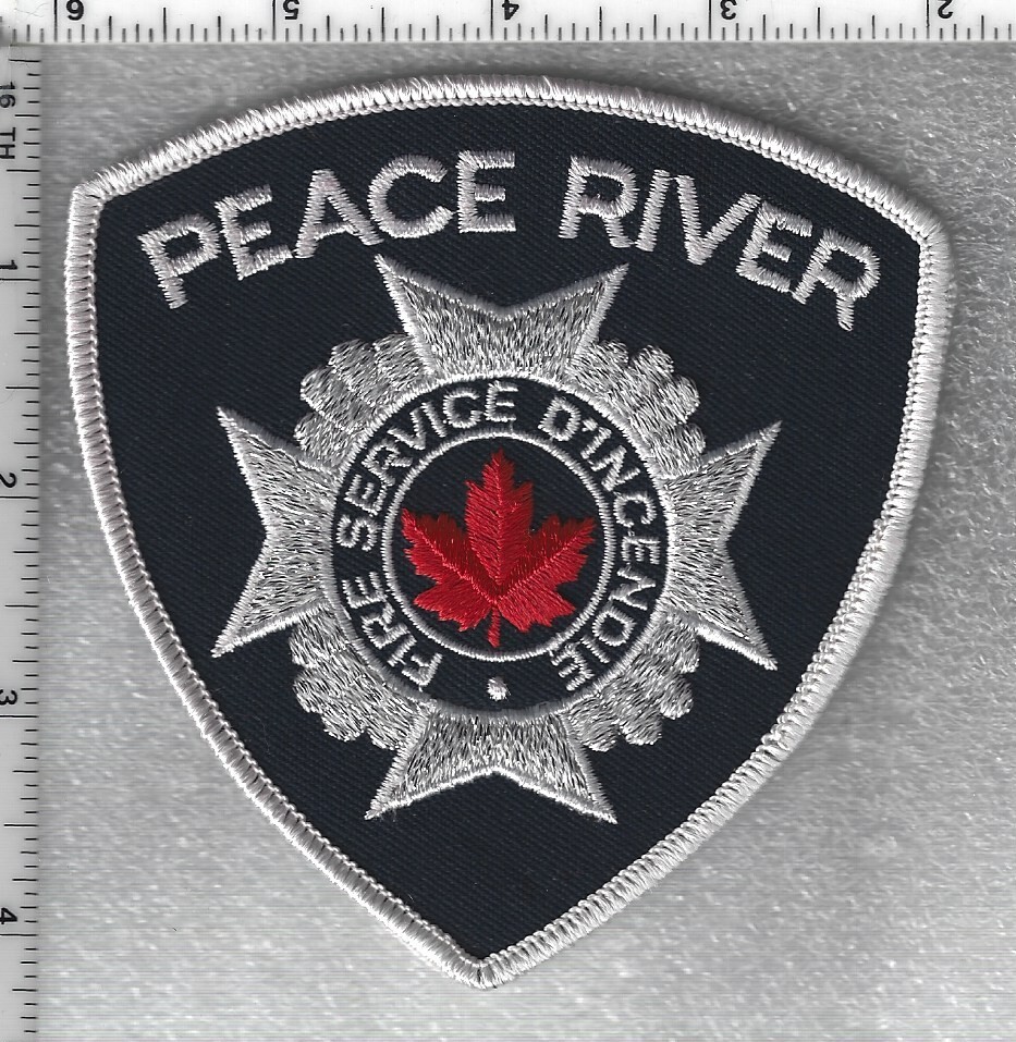 Peace River Fire Service D'Incendie  (Alberta, Canada)  Shoulder Patch