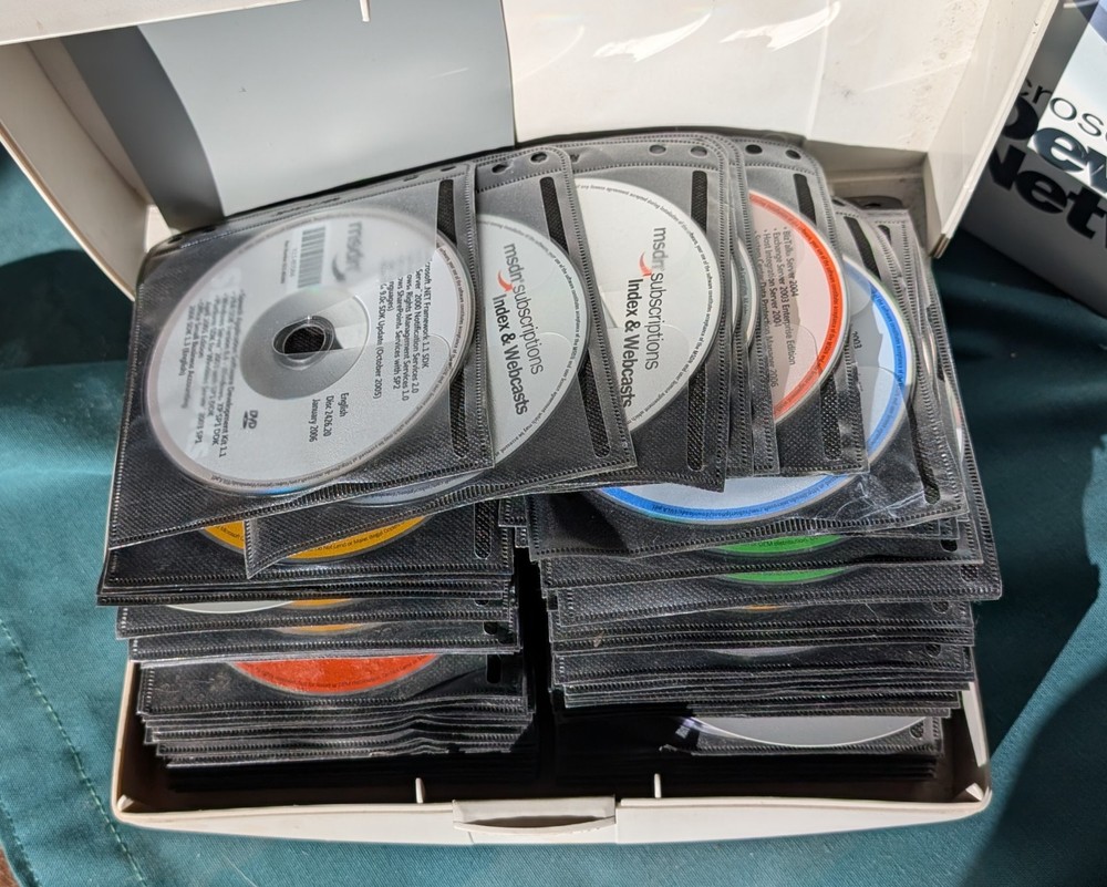 HUGE LOT of Vintage MSDN Microsoft Developer Network Software CDs 1996-2006