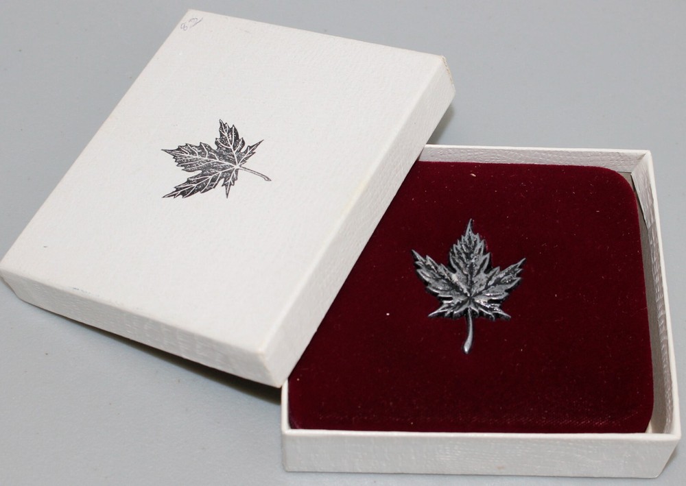 1982 Canada PL Confederation Constitution Specimen Dollar in Clam Shell Case