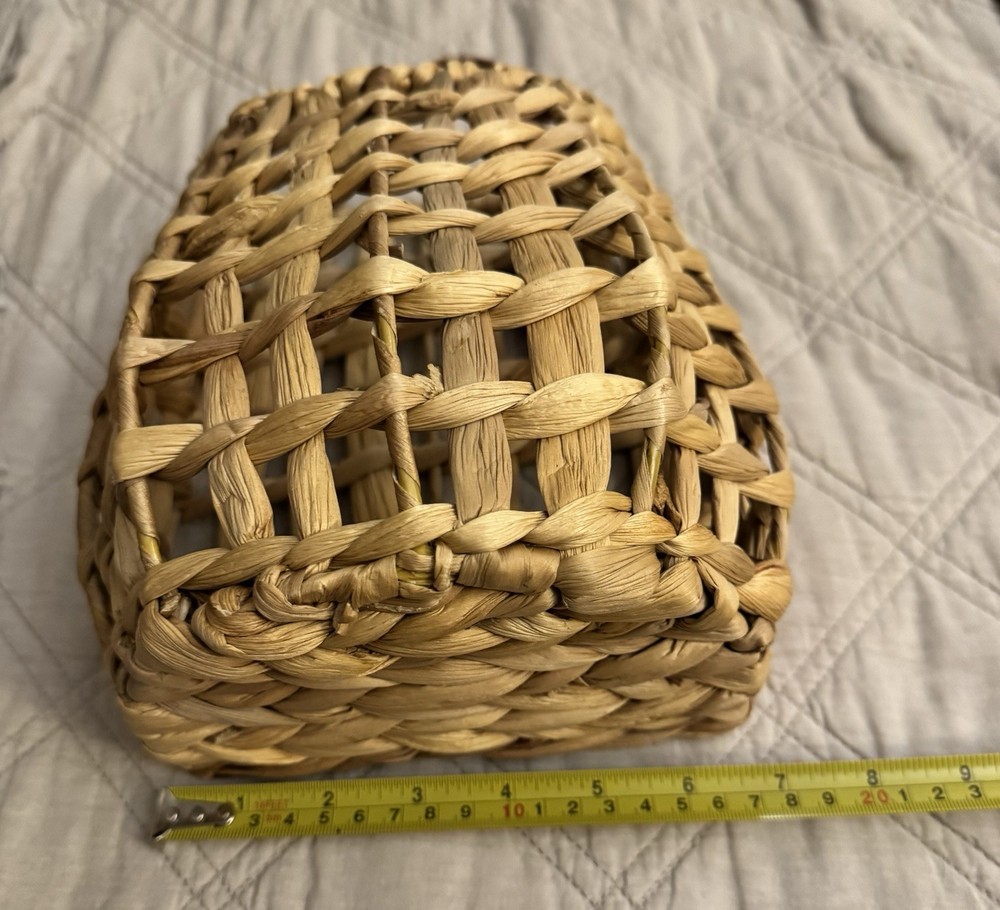 Hanging Wall Basket-New