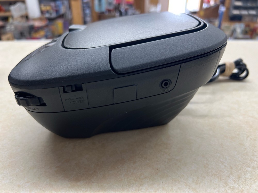GPX PORTABLE BLUETOOTH CD PLAYER BCB117B - TESTED (WBP017720)