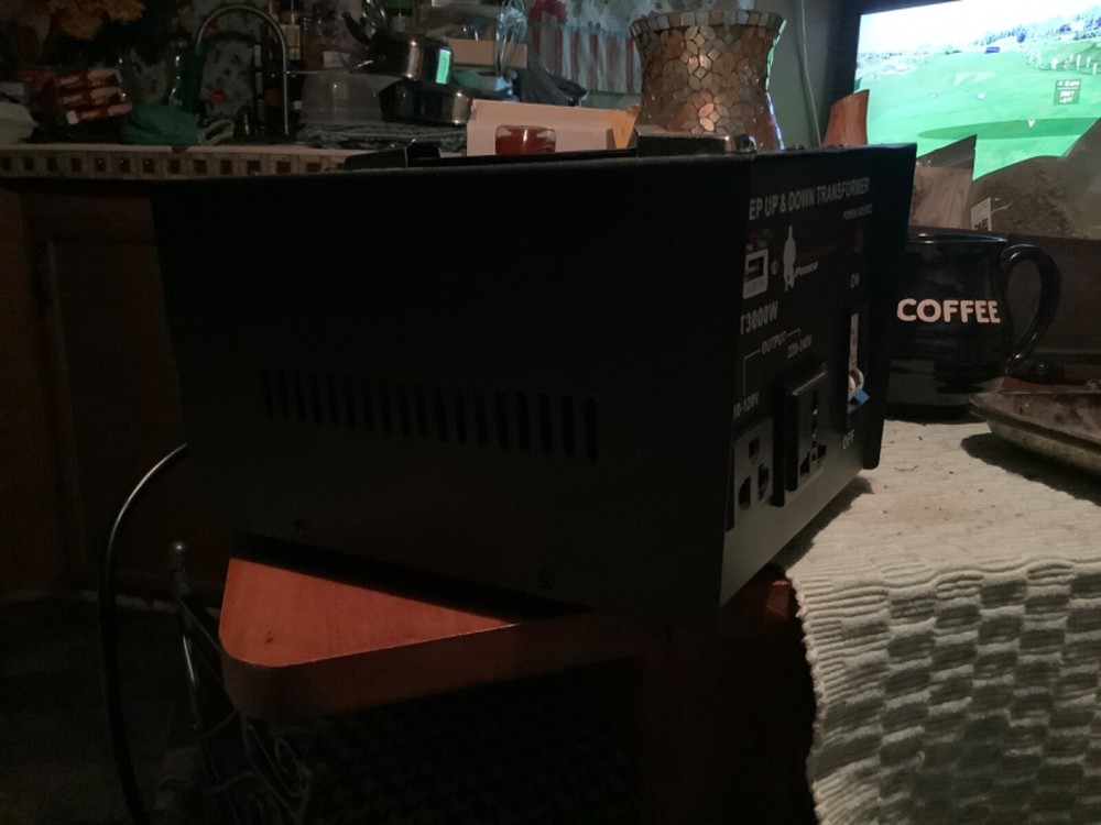 ROCKSTONE POWER 3000 WATT VOLTAGE CONVERTER TRANSFORMER/ STEP UP & DOWN AC