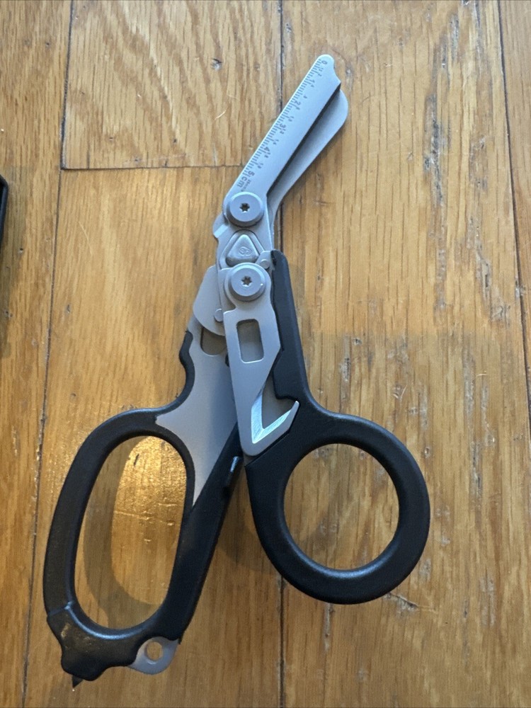 Leatherman STYLE Raptor Multi Tool Rescue Shears Black W Carry Case