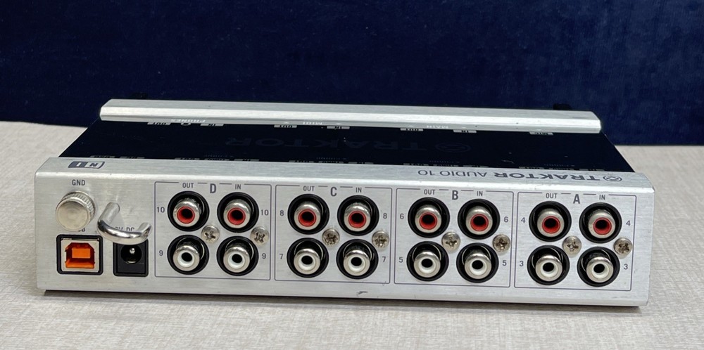 Traktor Audio 10 – Scheda Audio DJ /READ