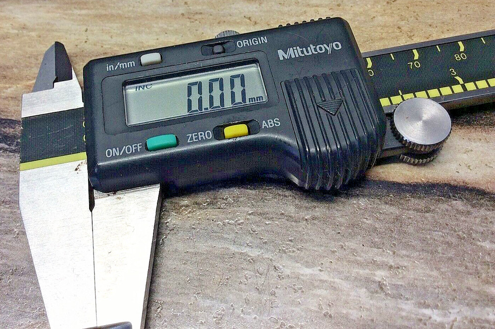 Mitutoyo 500-196 Model # CD-6"CS Vernier Caliper