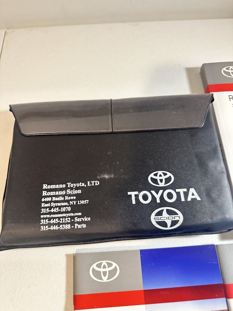 2011 Toyota RAV4 Owner's Manual Set