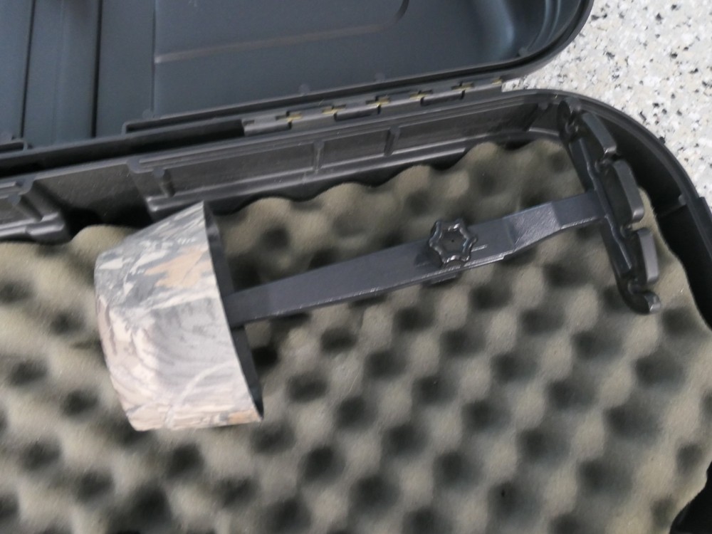 Martin Magnum Tracer Compound Bow With Case