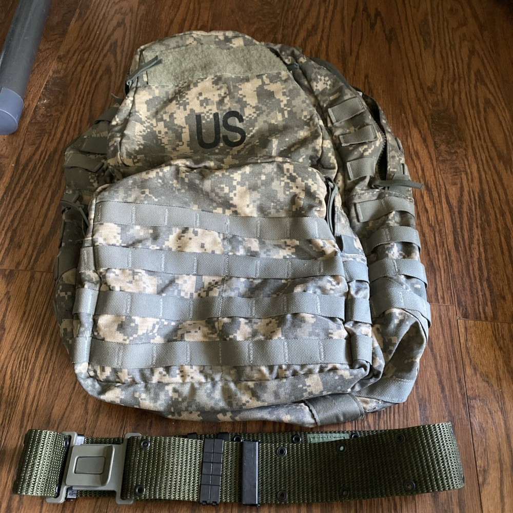 US Army Military Backpack with Gun Belt