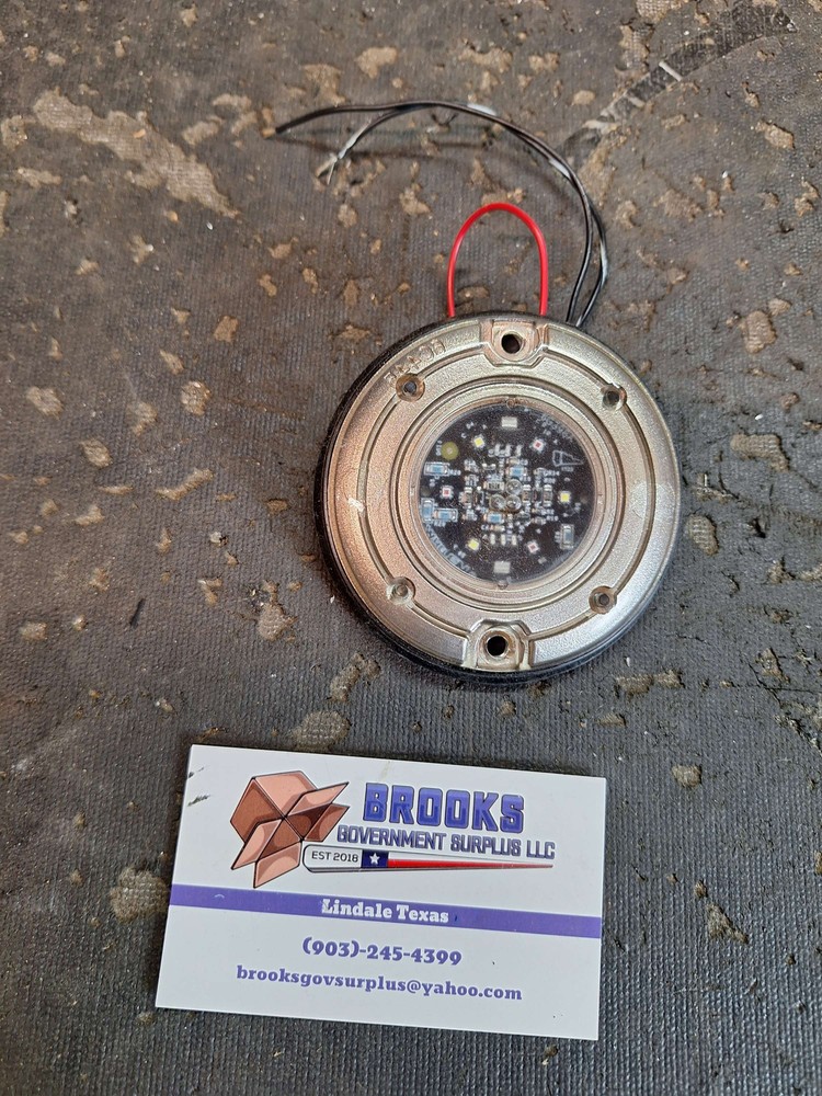 Whelen 3 in compartment light white 3SRCCDCR