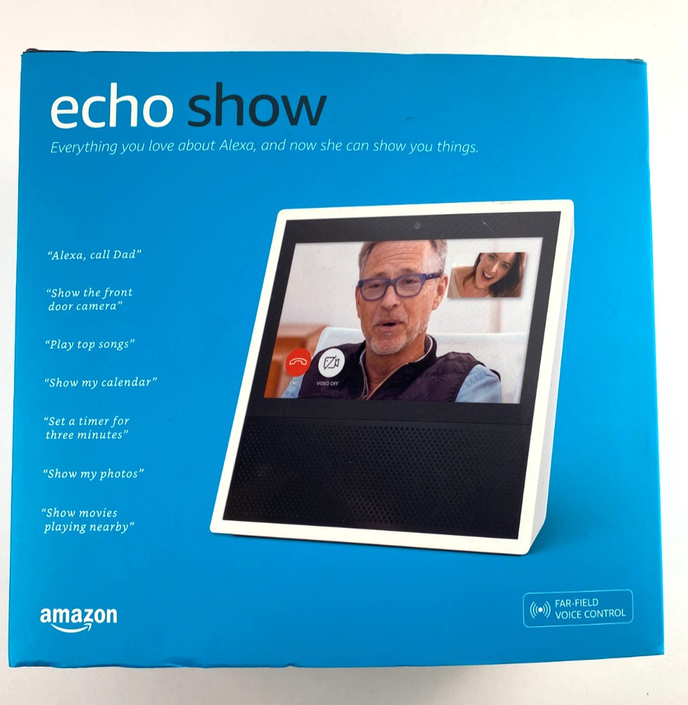 Amazon Echo Show 1st Generation W/AC 7" Display White / Black  - 2017