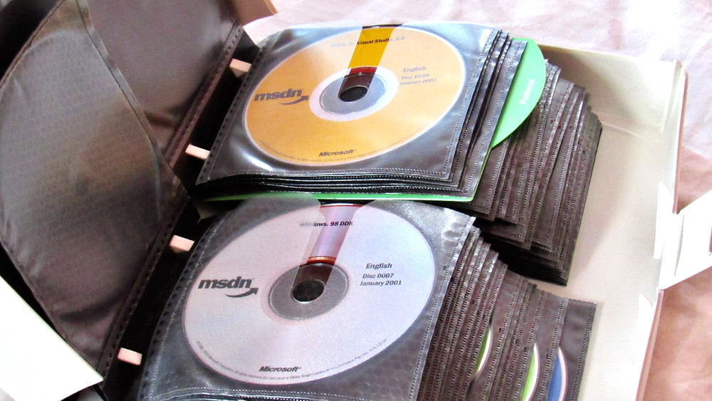 New MSDN Microsoft Developer Discs Library Archive Index SDK Platforms HARD CASE