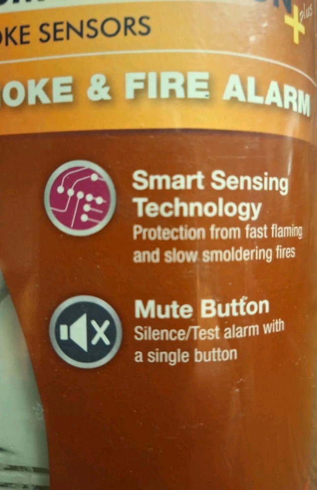 FIRST ALERT Smoke Fire Alarm Dual Sensor Maximum Protection NEW