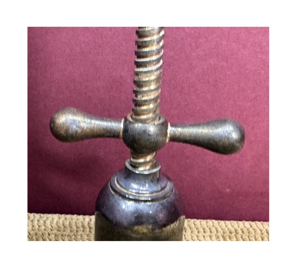 VINTAGE METAL? MADE STRONG OLD CORKSCREW BOTTLE PLUG PULLER OUTTER