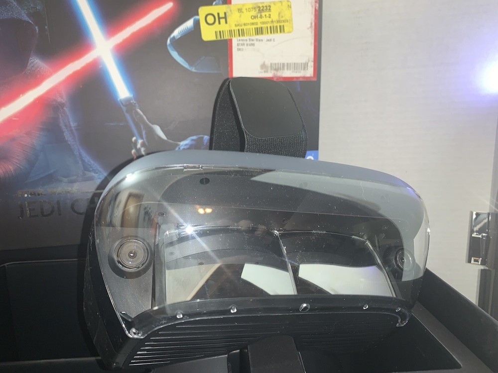 Star Wars Jedi Challenges AR Headset With Lightsaber See Description