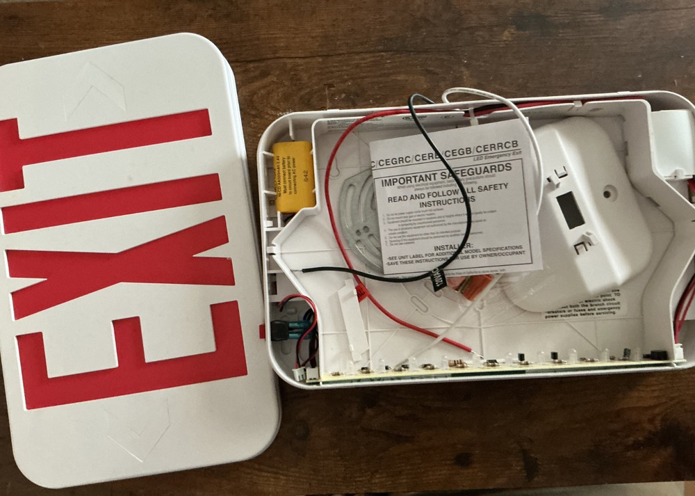 COMPASS THIN DIE CAST LED EMERGENCY EXIT SIGN CCESRE WYZ