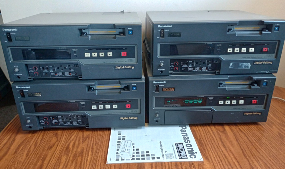 4 Panasonic DVCPRO  Digital Editing Video Cassette Recorder  AJ-D650P ~POWERS UP