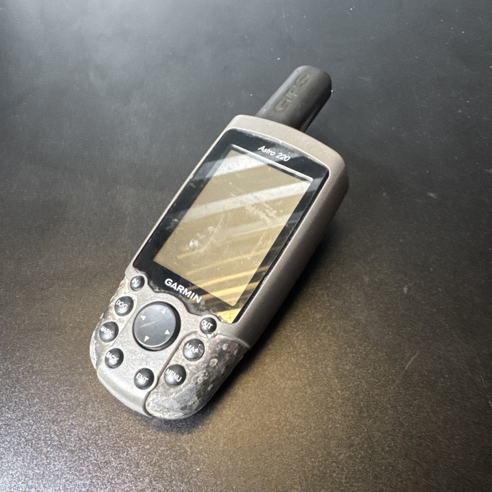 Garmin Handheld GPS Astro 220 Dog Tracking Handheld  - NEEDS REPAIRS