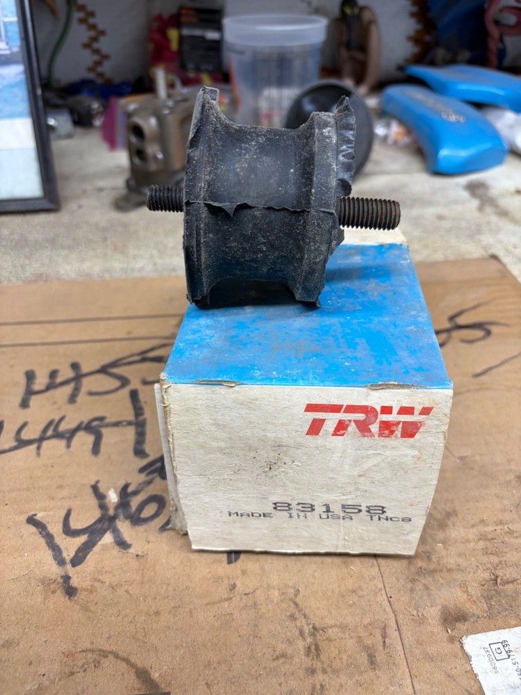 TRW 83158  MOUNT 9W SAME AS ANCHOR 2381