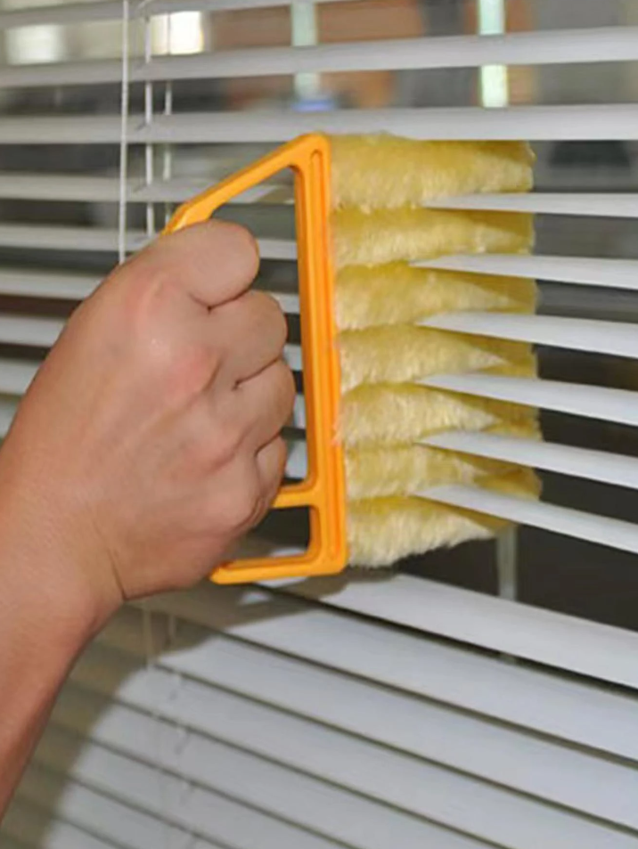 Plastic Shutter Cleaning Brush with Modern Handle Design for Home & Kitchen