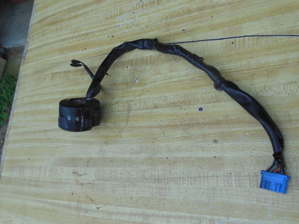08-11 HONDA CBR1000RR LEFT CONTROL SWITCH