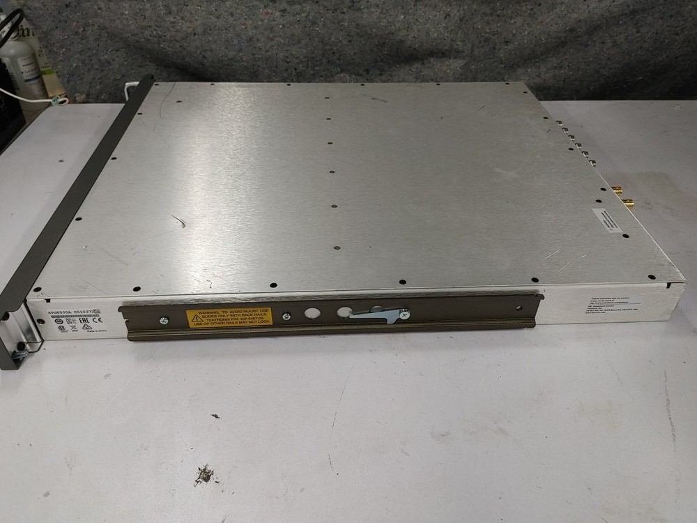 Tektronix spg8000A Master Sync/Clock GPS HD SDI Multi Format Reference Generator