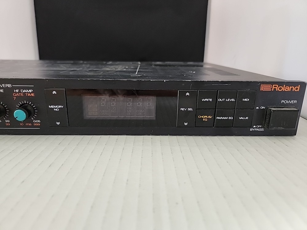 Roland Dep-5 Digital Effects Processor - Black (powers on but untested)
