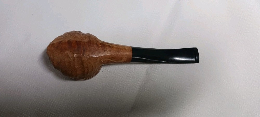New The Doodler Medium Pot Briar Pipe Rough Surface
