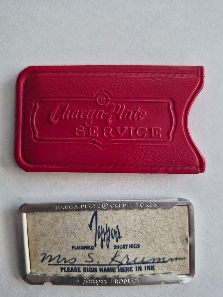 Vintage Teppers Charge Plate